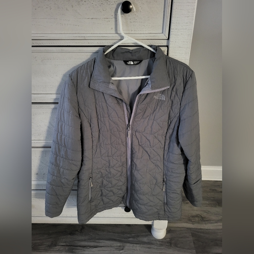 The North Face Women's Quilted Gray Ski Jacket